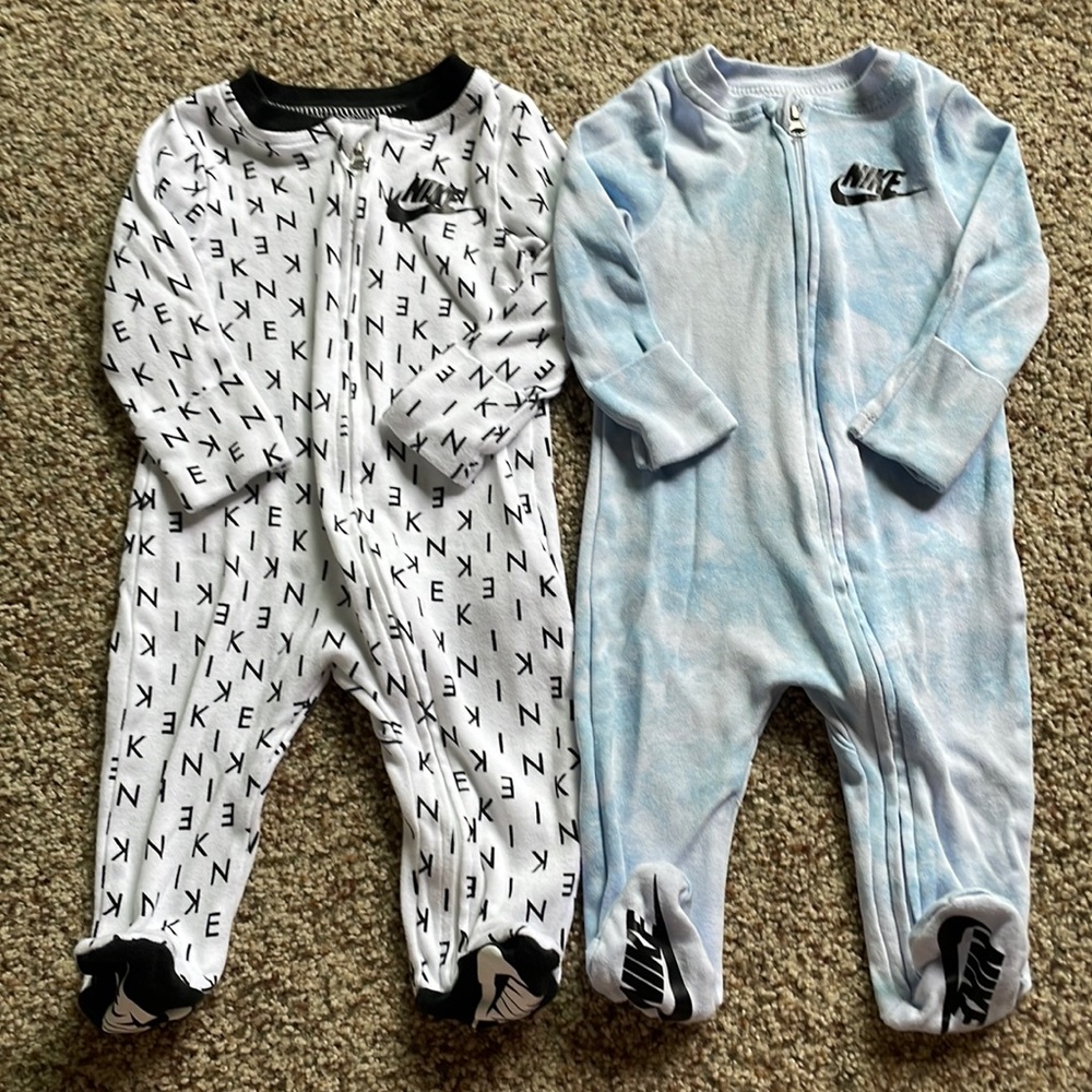 2 Nike Sleepers